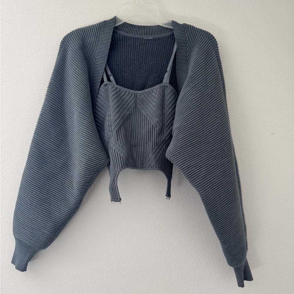 ALO Yoga grey knit shawl and garter tank top